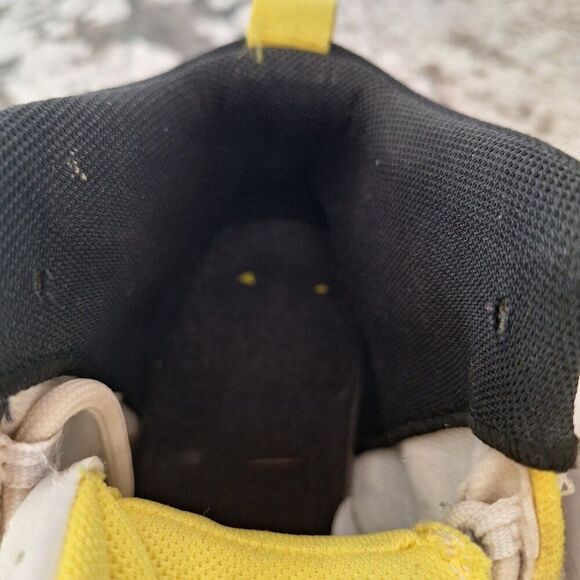 NIKE AIR JORDAN PRO‎ STRONG  White/Yellow (DC7909 107) Size 2Y - Picture 5 of 10